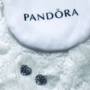 🆕✨ NWT Pandora Tree of Love Stud Earrings 🌳❤️925 Sterling Silver
